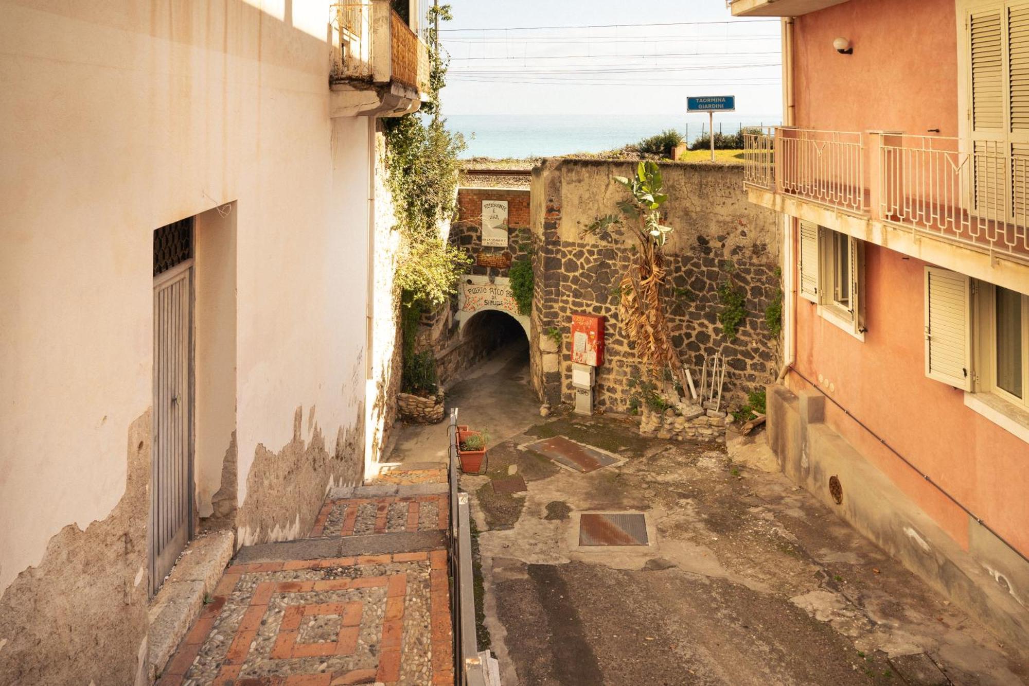Johnny'S Suites Taormina Beach Bay Extérieur photo